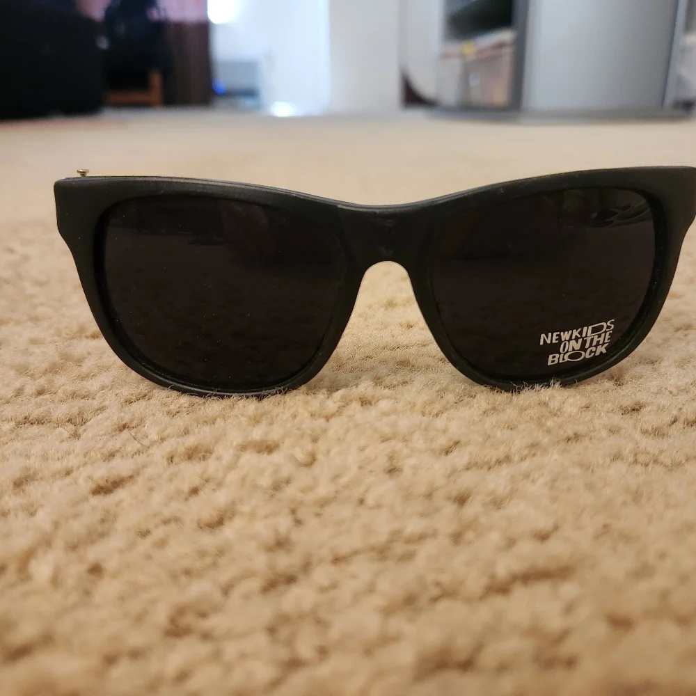 New Kids‎ On The Block Yellow Sunglasses Logo VTG #X